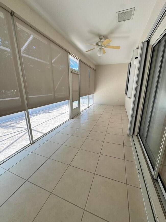 Building Photo - 10895 Fillmore Dr