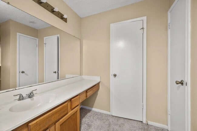 Building Photo - 2137 Shiveley Cir