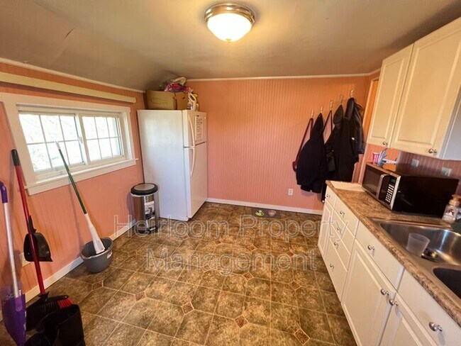 Building Photo - 2619 N 21st St