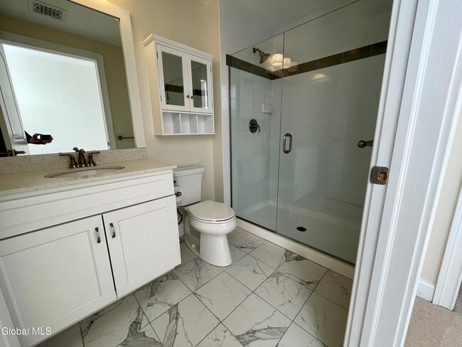 Building Photo - 233 Lake Ave