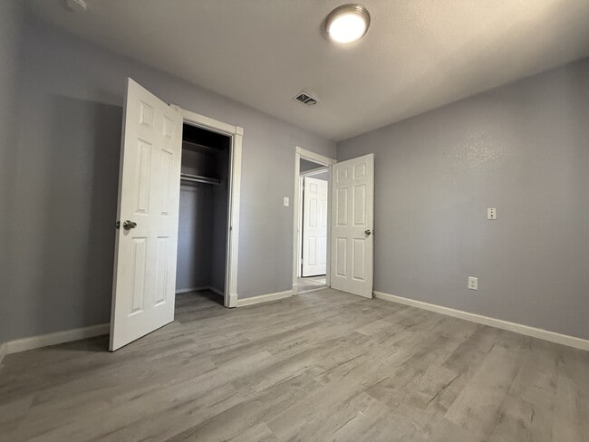 Building Photo - 5736 Shipp Dr