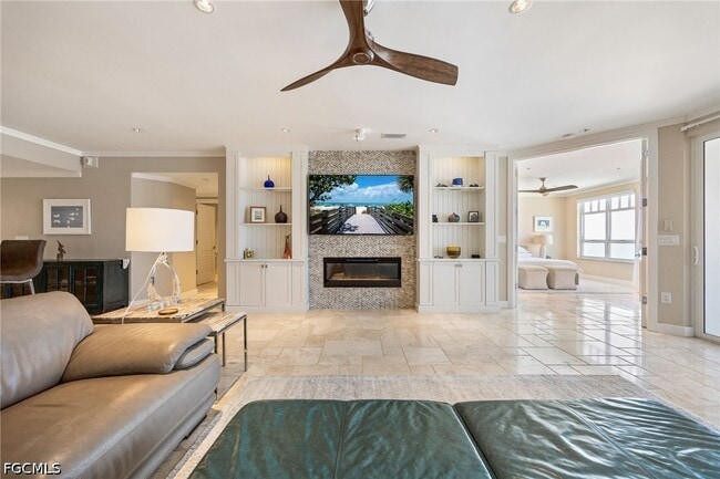 Building Photo - 265 Barefoot Beach Blvd
