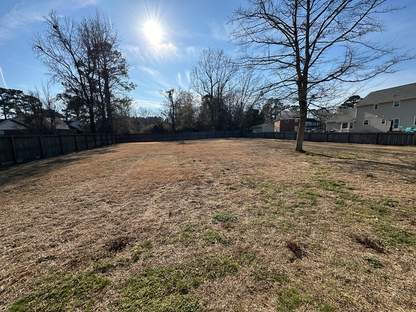 Building Photo - Great 4 Bedroom Home with Bonus Room In Country Club Estates-1112 Westmoreland Dr.