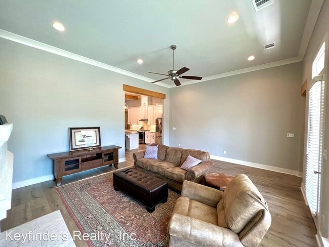 Building Photo - 3 br, 2 bath House - 12108 Rotterdam Avenue