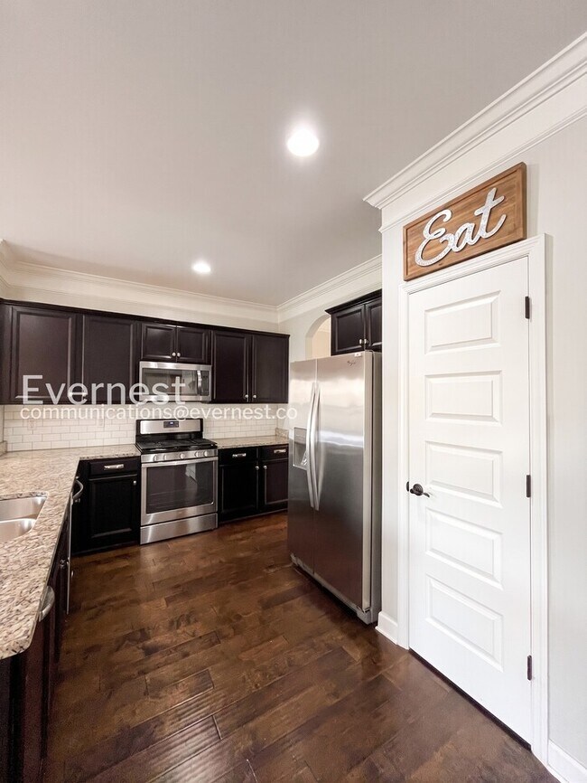 Building Photo - 1828 Wild Oaks Ct