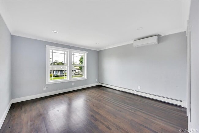 Building Photo - 823 N Jefferson Ave
