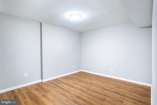 Building Photo - 6155 Edsall Rd