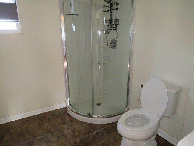 Building Photo - 2002 Cottage Ave