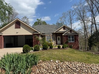 Building Photo - 95 Bassingham Dr