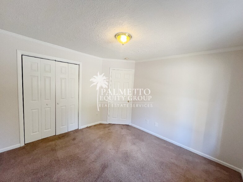 Building Photo - 823 Silver Ave