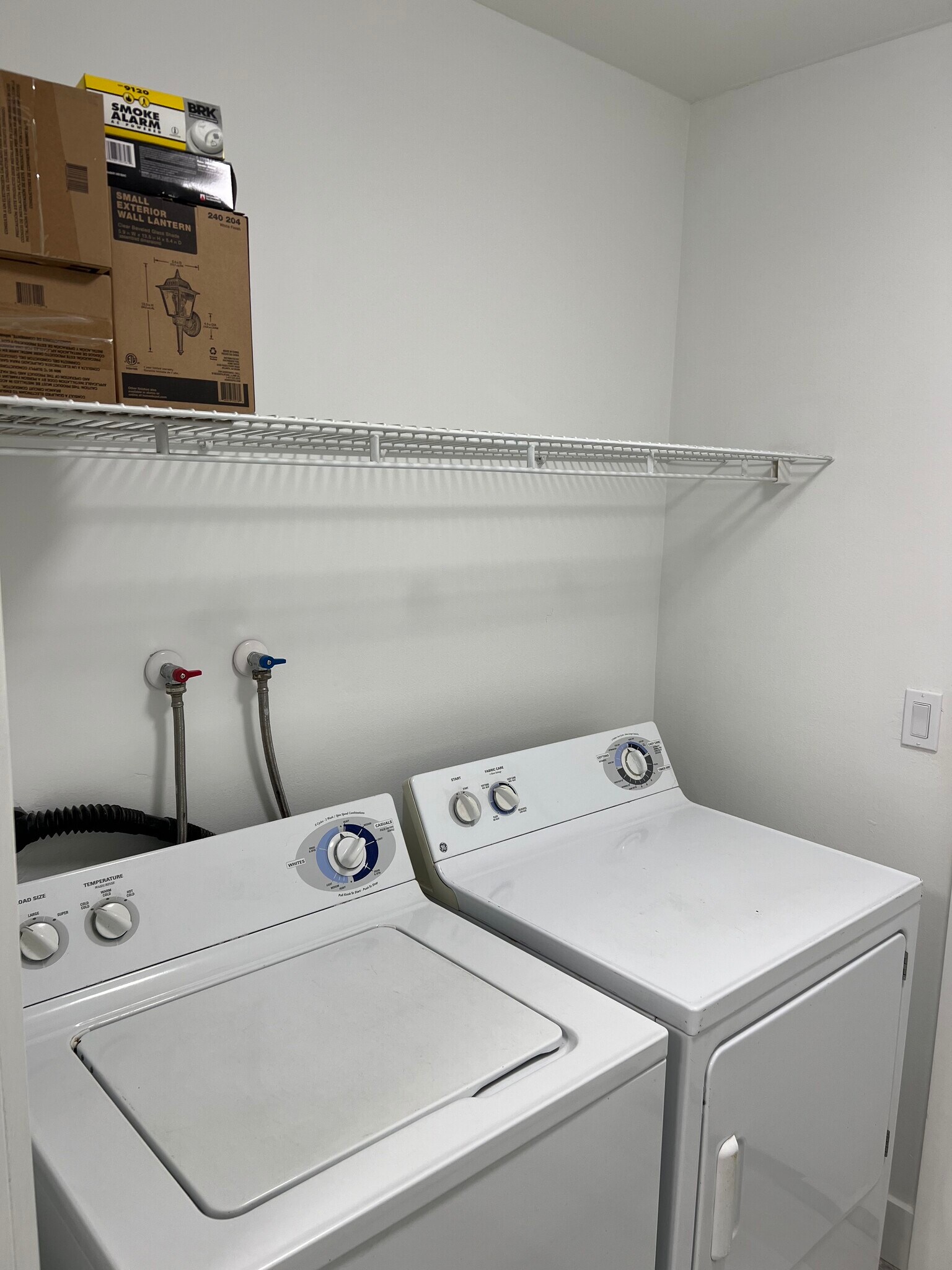 Building Photo - 968 Salzedo Ave