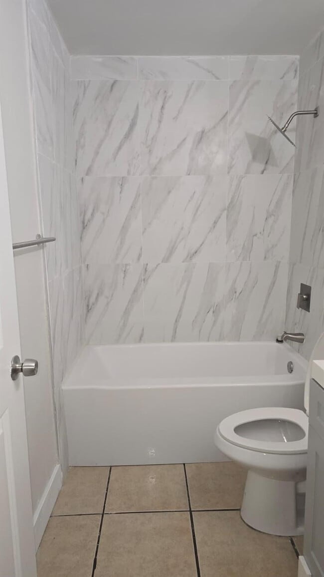 Building Photo - 1875 40th Ave