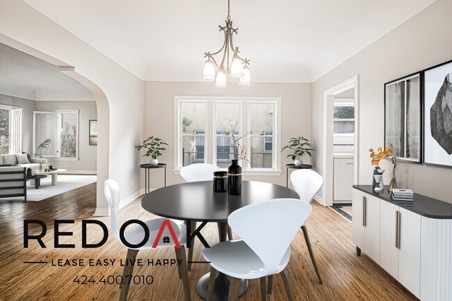 Building Photo - 109 S Sycamore Ave