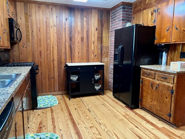 Building Photo - 1053 New Bridge Rd