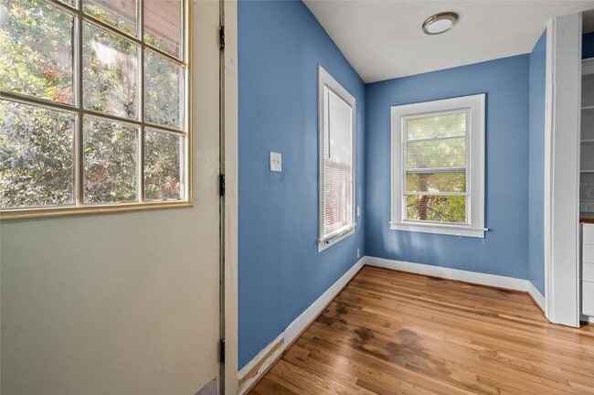 Building Photo - 1819 Sul Ross St