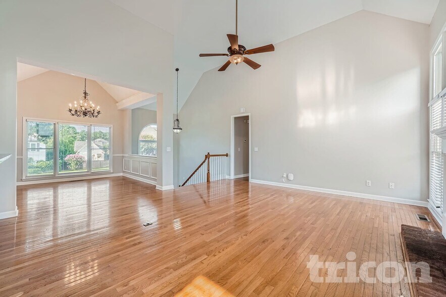 Building Photo - 4 Stonehenge Ct