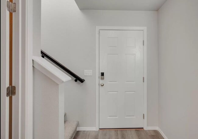 Building Photo - Beautiful brand new 3 bed/2.5 bath home in...
