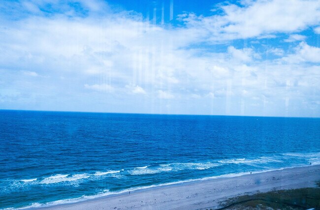 Building Photo - 1370 S Ocean Blvd