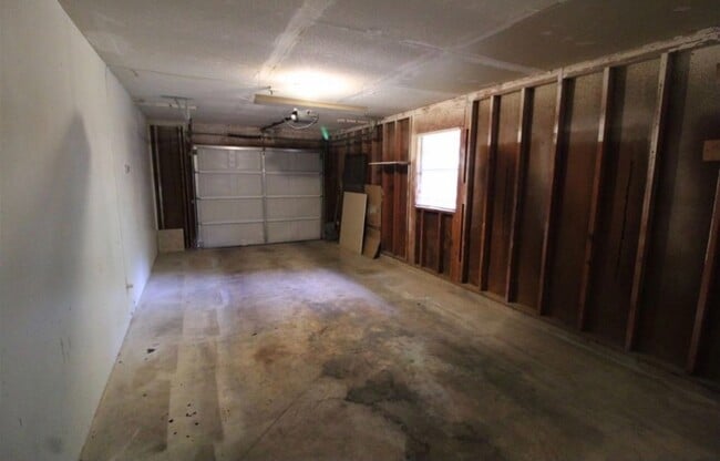Building Photo - 266 N Villas Ct