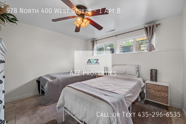 Building Photo - 978 N 400 W St
