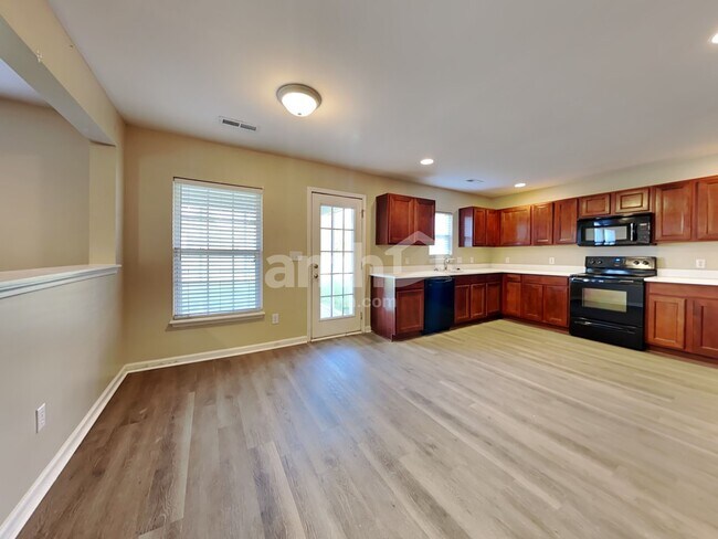 Building Photo - 5034 Ballantine Dr