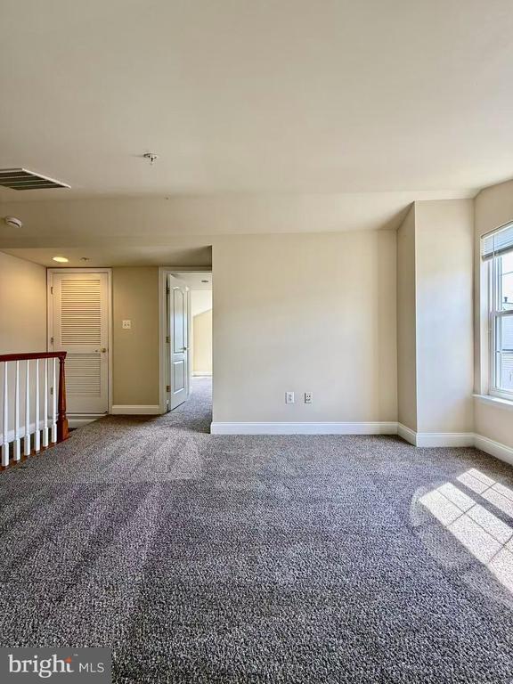 Building Photo - 11818 Regents Park Dr