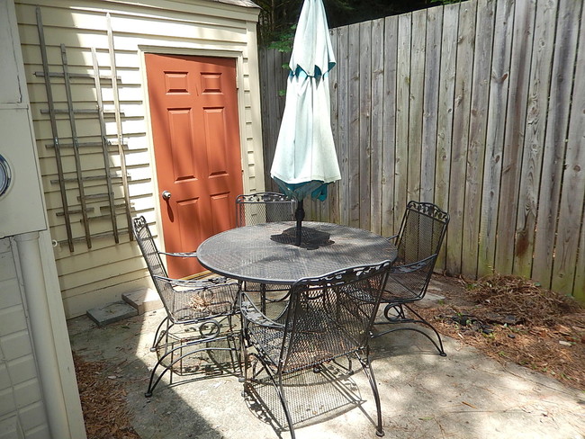 Building Photo - 1302 Dylan Heath Ct