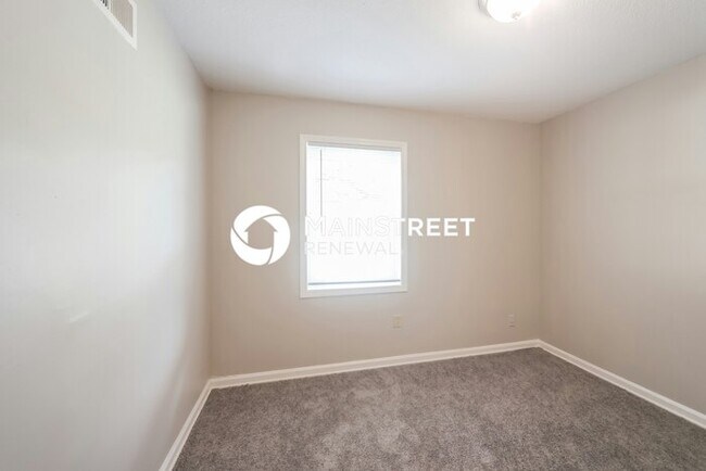 Building Photo - 3 Bedroom Pet-Friendly Home in Memphis, TN with Main Street Renewal