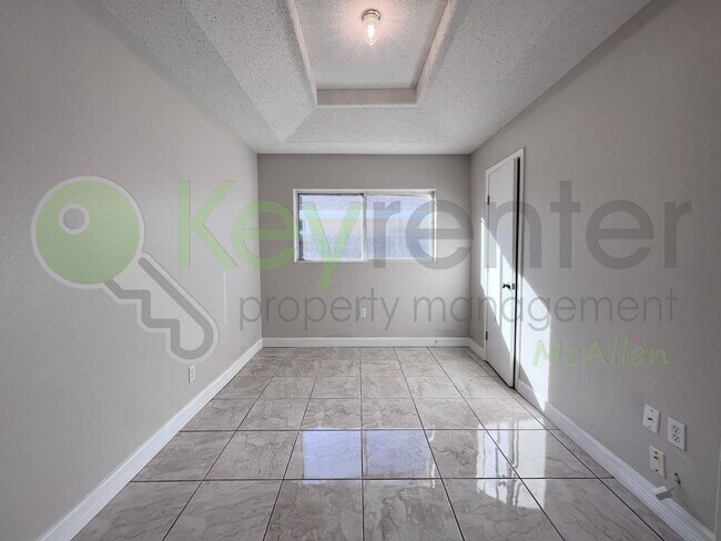 Building Photo - Beautiful 4B/2B Home in Pharr