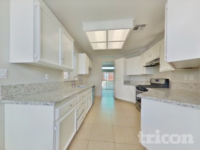 Building Photo - 4149 Shandwick Dr