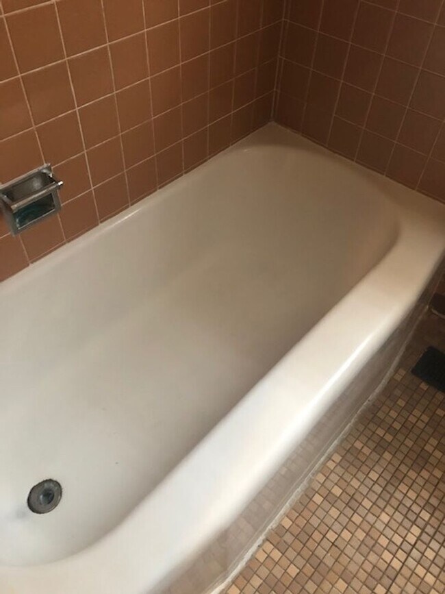 Building Photo - 532 26th Ave NW