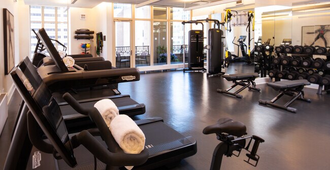 Building Photo - 118 E Erie St