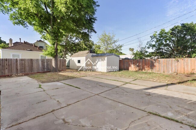 Building Photo - 1812 El Monte Ave