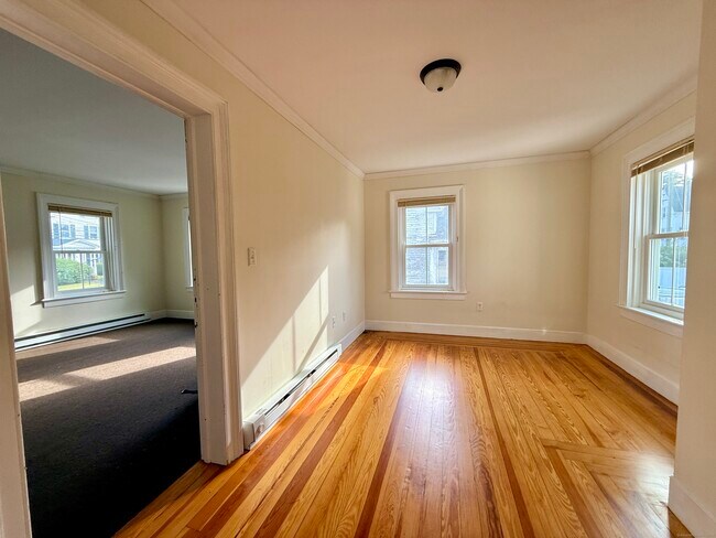 Building Photo - 63 Academy St