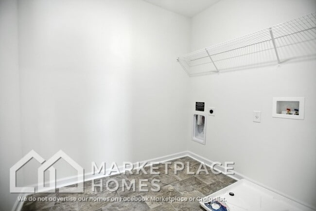 Building Photo - 341 Arrowhead Dr