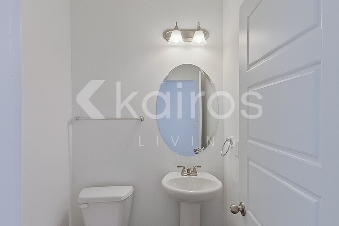 Building Photo - 306 Silver Maple Ln