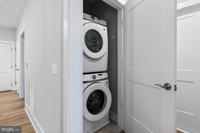 Building Photo - 76 Old Mill Bottom Rd N