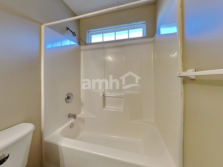 Building Photo - 194 Moon Dance Ln