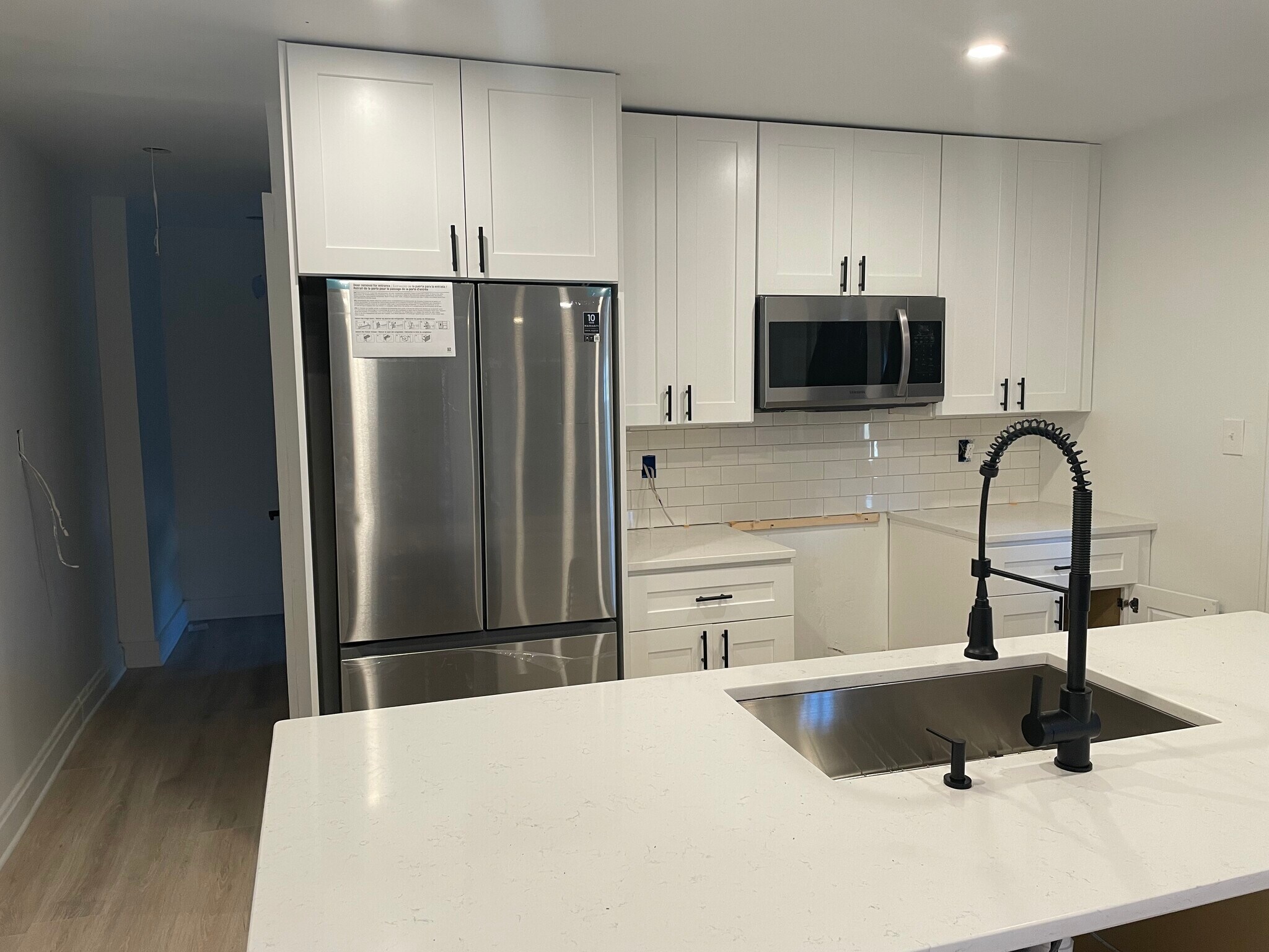 Kitchen w/ all new appliances and large island - 719 S 17th St