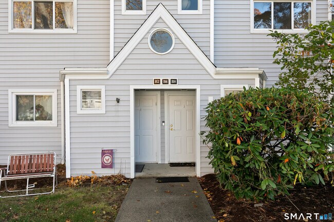 Building Photo - 267 Melba St