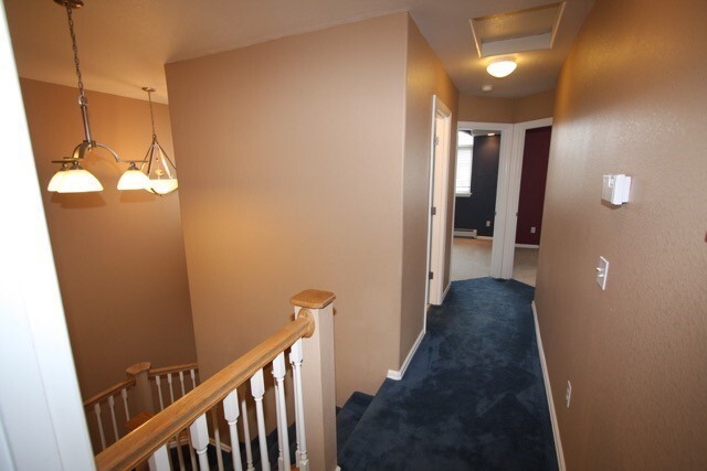 Building Photo - 3 Bedroom Condo close to JBER!