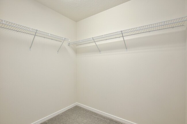 Building Photo - Beautiful 3/2.5 Modern Townhome with a Pri...