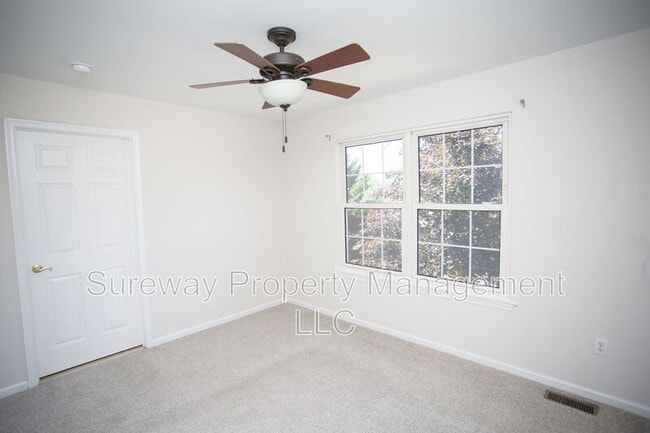 Building Photo - 24 Kathryn Ct