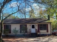 Building Photo - 3 Bedroom 1.5 Bath Rancher in Henrico County!