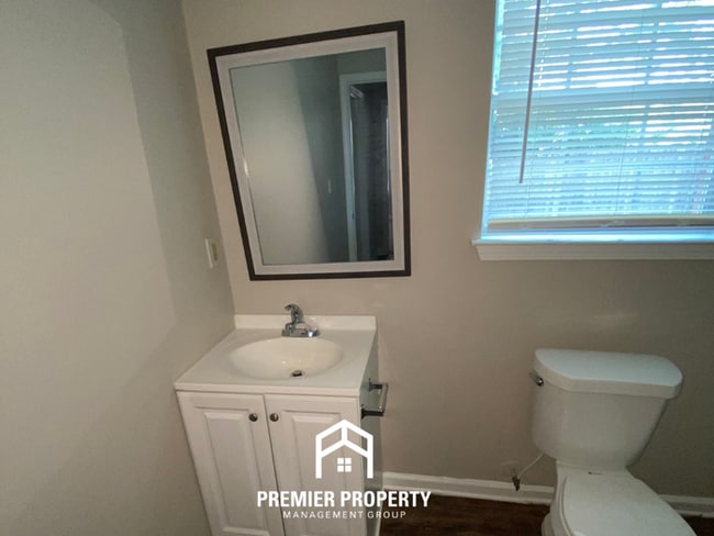 Building Photo - Charming 3BR/2BA in Raleigh | Hardwood Floors & Large Fenced Backyard