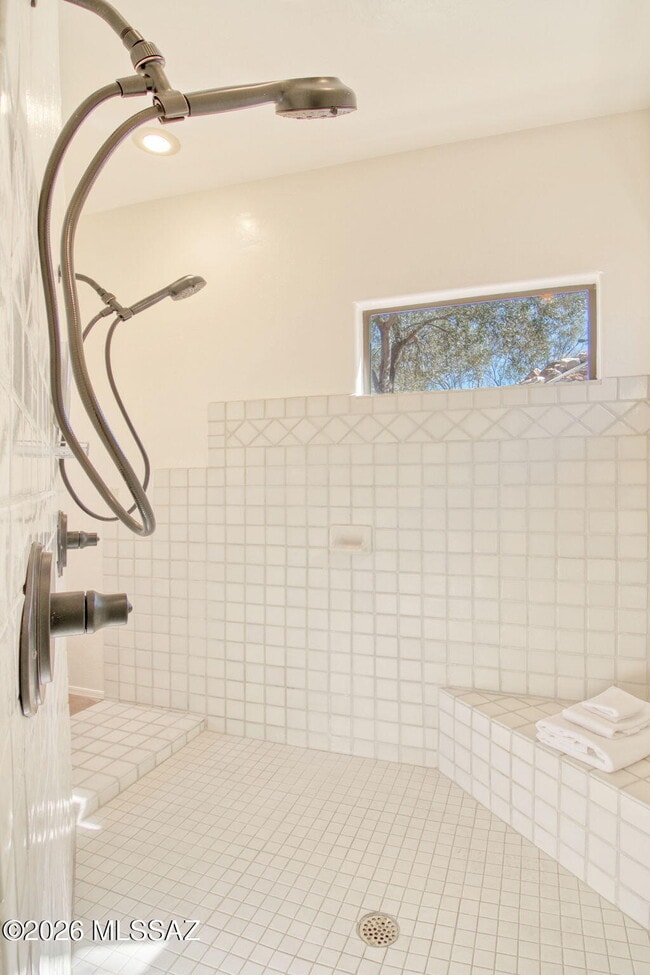 Building Photo - 5980 Verde Pl