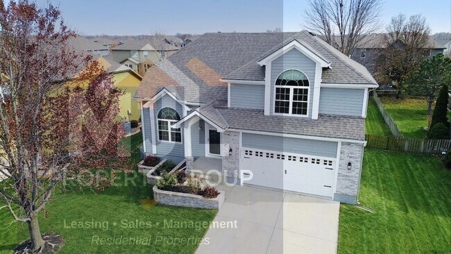 Building Photo - Beautiful 4 Bedroom / 3 Bath Home in Olathe