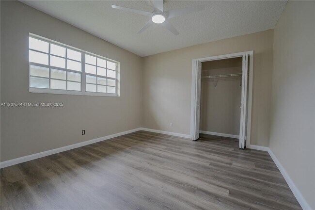 Building Photo - 2403 SW 58th Manor