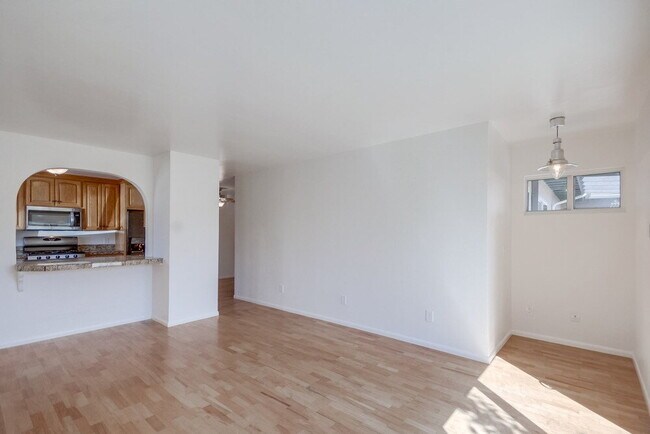 Building Photo - Charming 2BR Home with Attached Garage, Private Patio and a Friendly Community!