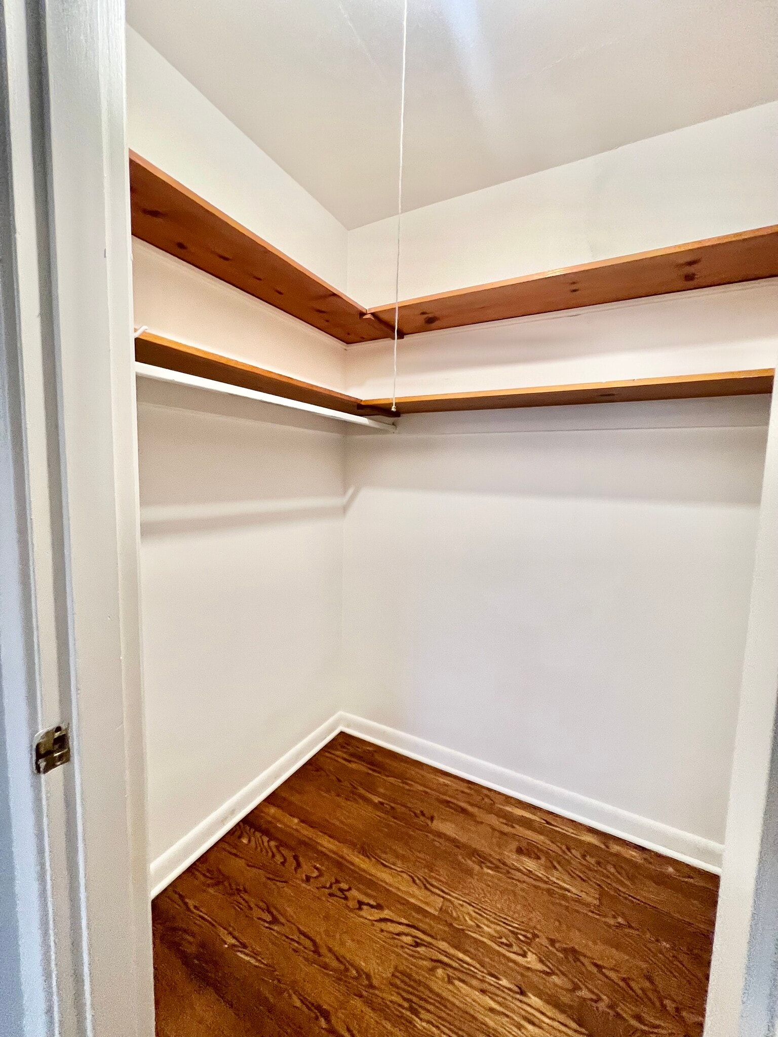 Building Photo - 2385 Van Leunen Dr